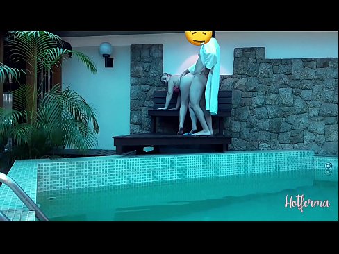 ❤️ Bulla ancillam ad piscinam invitat, sed fervido resistere non potuit Quality porn at porn la.redporn-tv.ru